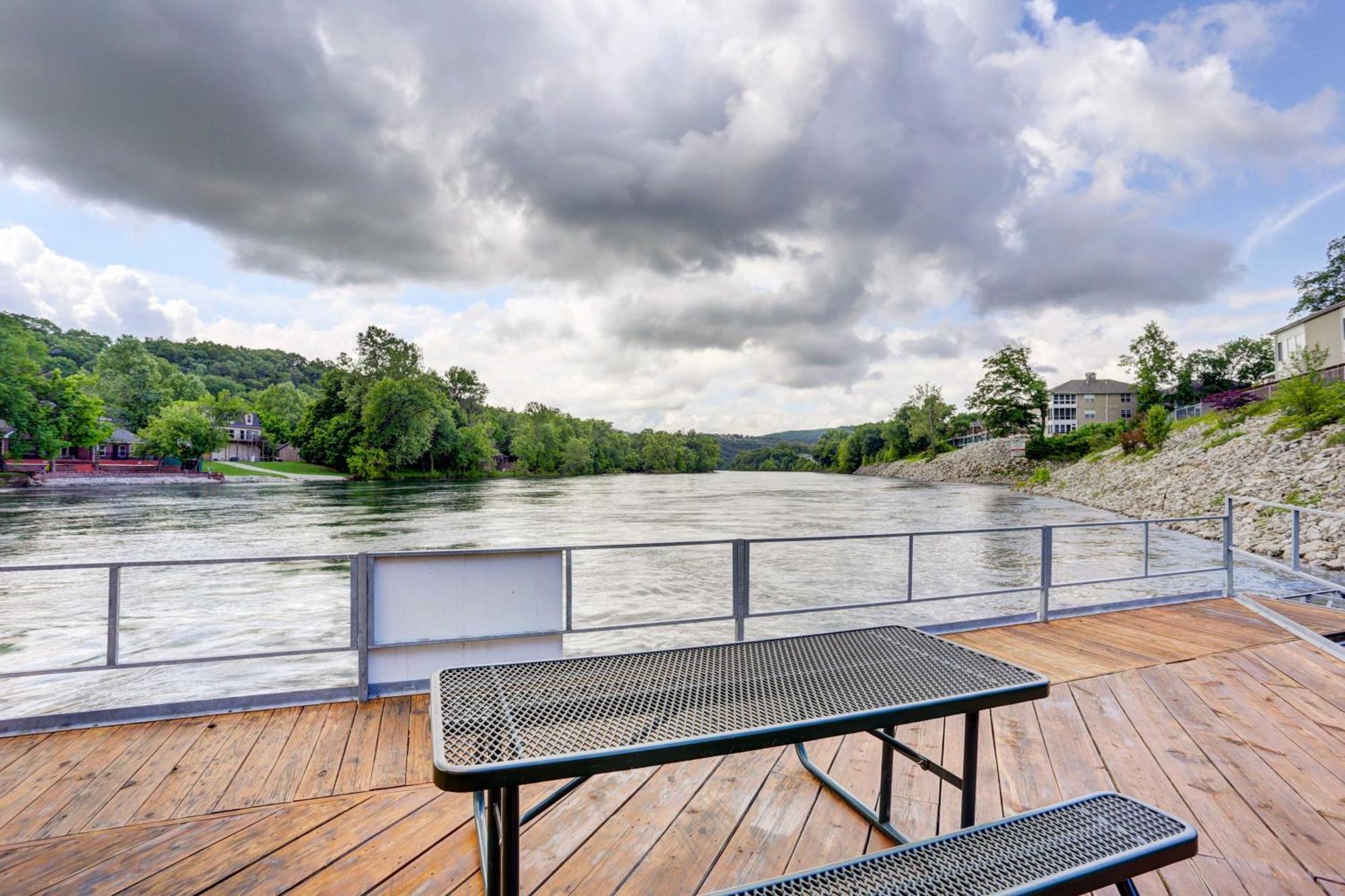 Updated Lake Taneycomo Condo With Screened Porch! Branson Exterior foto