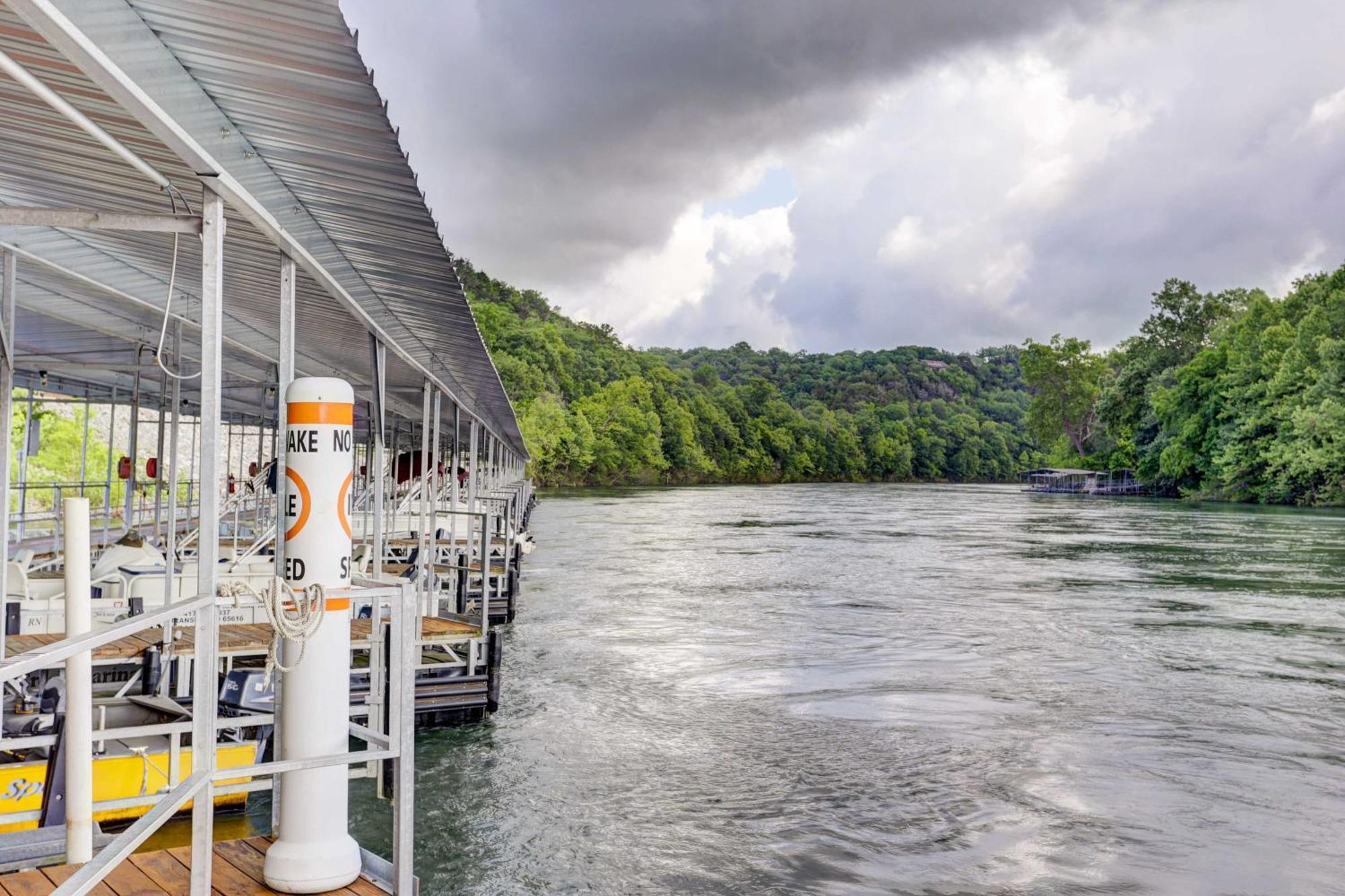 Updated Lake Taneycomo Condo With Screened Porch! Branson Exterior foto